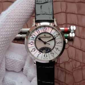 Jaeger-LeCoultre-treffisarjan pari automaattista mekaanista kelloa yhdellä hinnalla Jaeger-LeCoultre-treffisarjan pari automaattista mekaanista kelloa yhdellä hinnalla