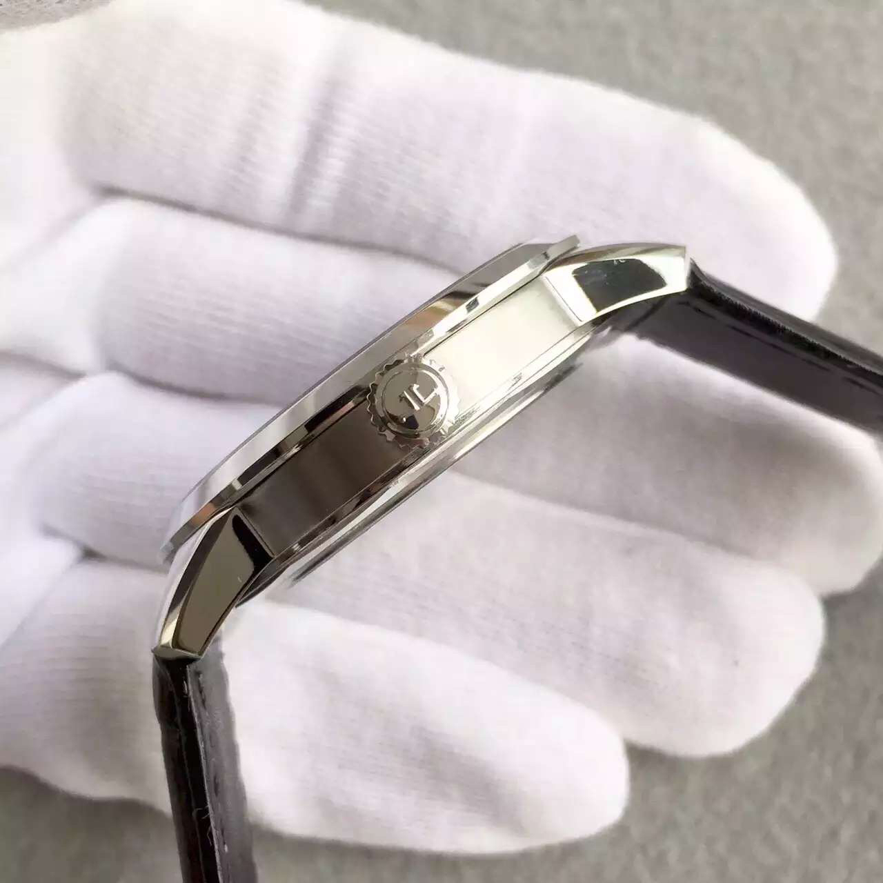  arfactory  Jaeger LeCoultre Jaeger LeCoultre Jaeger LeCoultre Geophysical Observatory Q8108420 7.jpg