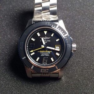 Ceann de na artifacts de Chuardach Caoga Blancpain i Monarcha N