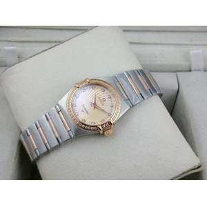 Omega Constellation Series Women's Watch Case Diamond Case 18K Rose Gold Steel Band Roman Case Two-pin Diamond Scale Gold Swiss Quartz Women's Watch. Omega Constellation Series Women's Watch Case Diamond Case 18K Rose Gold Steel Band Roman Case Two-pin Diamond Scale Gold Swiss Quartz Women's Watch.