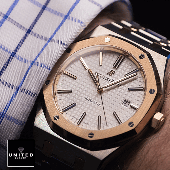 /anwatches_/Audemars-Piguet/Audemars-Piguet/Audemars-Piguet-Royal-Oak-15400SR-OO-1220SR-01-22.png